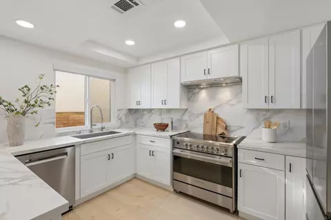 2811 Unicornio St, Carlsbad, CA 92009 photo 9