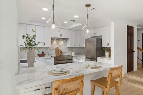 2811 Unicornio St, Carlsbad, CA 92009 photo 11