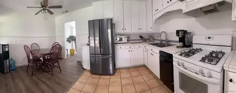 Kitchen - 314 E Washington Ave, El Cajon, CA 92020 photo 1 of 2