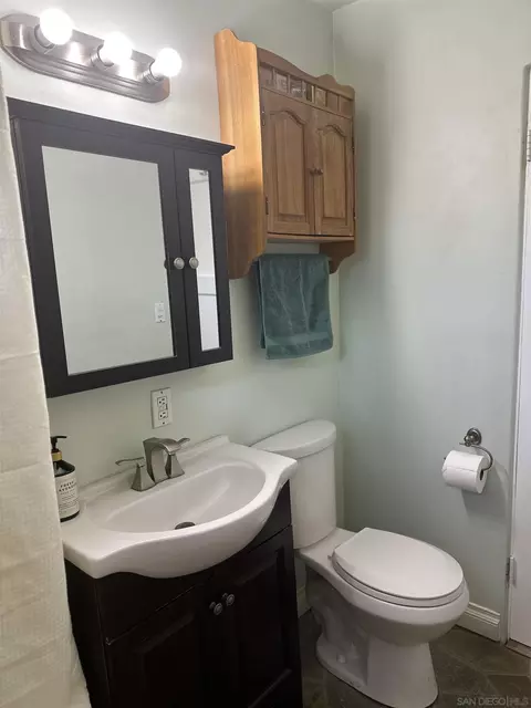 Bath - 314 E Washington Ave, El Cajon, CA 92020 photo 3 of 3