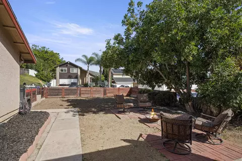 2038 Siegle Dr, Lemon Grove, CA 91945 photo 5