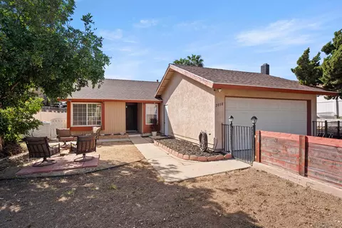 2038 Siegle Dr, Lemon Grove, CA 91945 photo 4