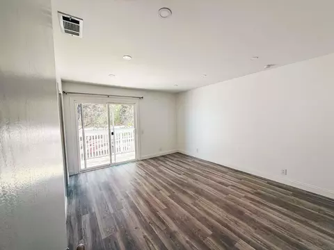 Living - 17649 Rancho De Carole Rd, Ramona, CA 92065 photo 2 of 4