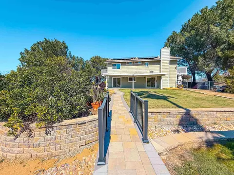 Exterior - 17649 Rancho De Carole Rd, Ramona, CA 92065 photo 5 of 11