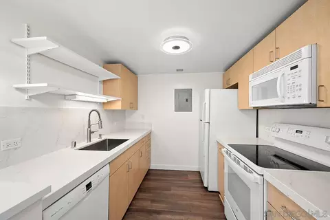 425 W Beech St #721, San Diego, CA 92101