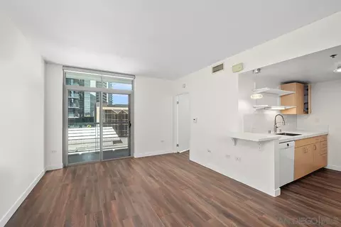 425 W Beech St #721, San Diego, CA 92101