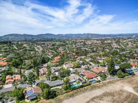 View/Area - 17526 Saint Andrews, Poway, CA 92064 photo 7 of 10