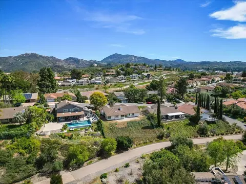 View/Area - 17526 Saint Andrews, Poway, CA 92064 photo 10 of 10