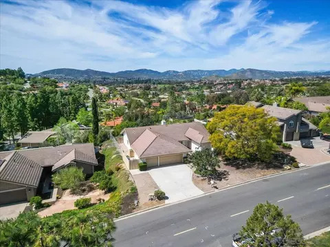 View/Area - 17526 Saint Andrews, Poway, CA 92064 photo 3 of 10