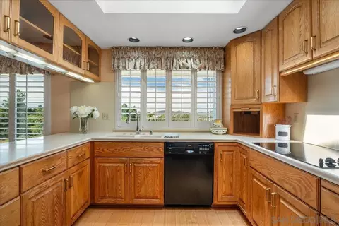 Kitchen - 17526 Saint Andrews, Poway, CA 92064 photo 2 of 7