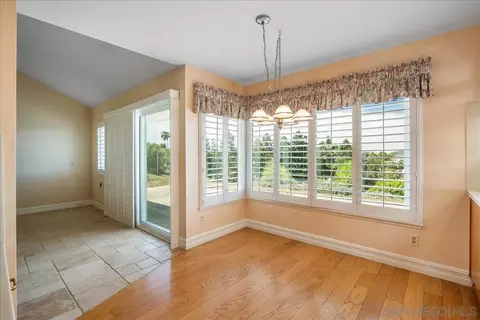 Dining - 17526 Saint Andrews, Poway, CA 92064 photo 1 of 2