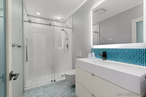 Bath - 3501 N Sundown, Oceanside, CA 92056 photo 1 of 4