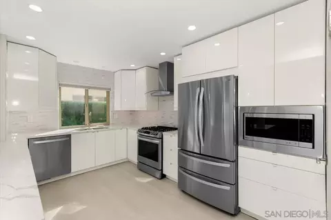 Kitchen - 3501 N Sundown, Oceanside, CA 92056 photo 2 of 5