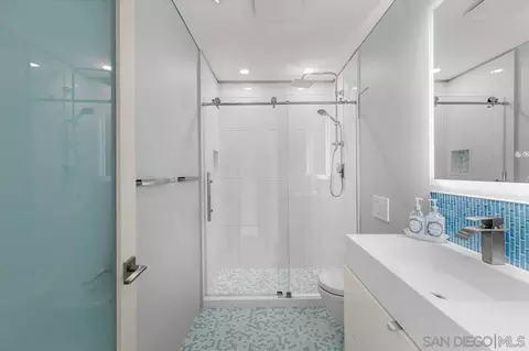 Bath - 3501 N Sundown, Oceanside, CA 92056 photo 2 of 4
