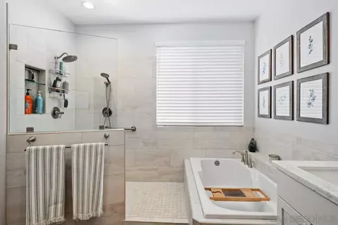 Bath - 9239 Briette Pl, El Cajon, CA 92021 photo 2 of 3