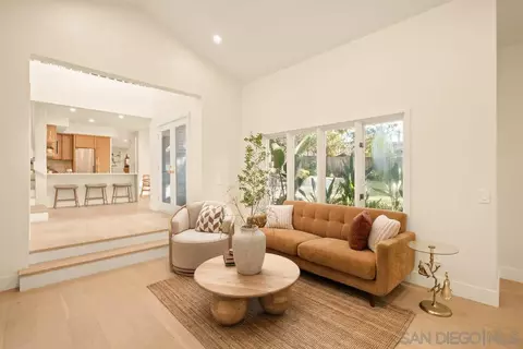 Living - 526 Saxony, Encinitas, CA 92024 photo 4 of 4
