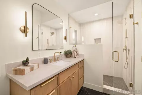 Bath - 526 Saxony, Encinitas, CA 92024 photo 5 of 5