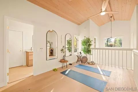 Entry Way - 526 Saxony, Encinitas, CA 92024 photo 3 of 3