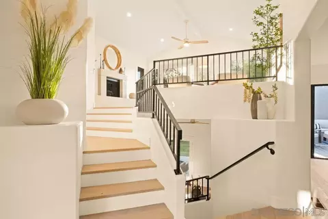 Entry Way - 526 Saxony, Encinitas, CA 92024 photo 2 of 3