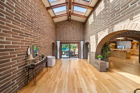 Entry Way - 1951 Cloverdale Rd, Escondido, CA 92027 photo 1 of 8