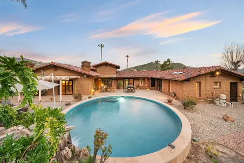 Exterior - 1951 Cloverdale Rd, Escondido, CA 92027 photo 4 of 17