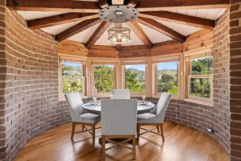 Dining - 1951 Cloverdale Rd, Escondido, CA 92027 photo 1 of 3