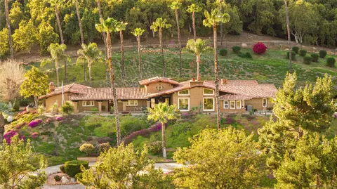 Exterior - 1951 Cloverdale Rd, Escondido, CA 92027 photo 17 of 17