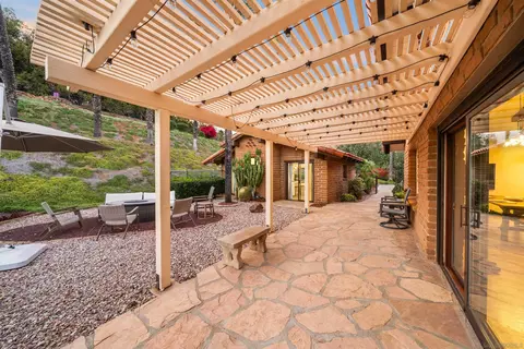 Exterior - 1951 Cloverdale Rd, Escondido, CA 92027 photo 8 of 17