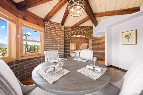 Dining - 1951 Cloverdale Rd, Escondido, CA 92027 photo 2 of 3