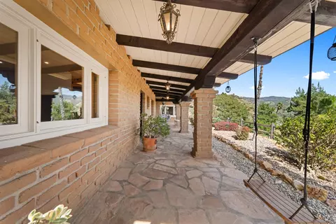 Exterior - 1951 Cloverdale Rd, Escondido, CA 92027 photo 11 of 17