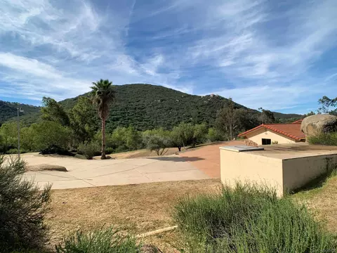 Exterior - 1394 Peutz Valley Rd, Alpine, CA 91901 photo 7 of 20