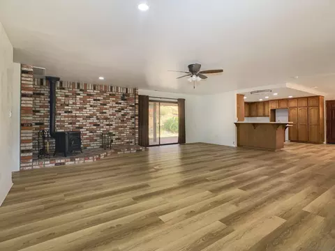 Living - 1394 Peutz Valley Rd, Alpine, CA 91901 photo 2 of 7