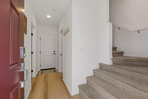 Entry Way - 433 Jupiter Gln, Escondido, CA 92025 photo 1 of 1