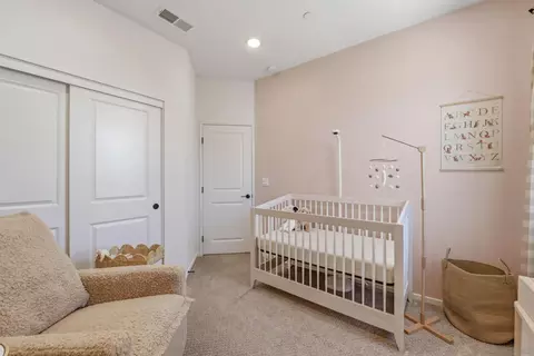 Bedroom - 433 Jupiter Gln, Escondido, CA 92025 photo 2 of 5
