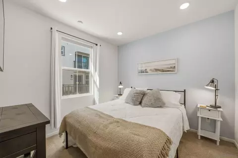 Bedroom - 433 Jupiter Gln, Escondido, CA 92025 photo 1 of 5