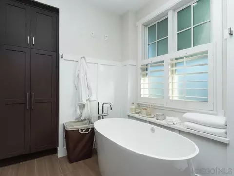 Bath - 120 I Ave, Coronado, CA 92118 photo 2 of 4