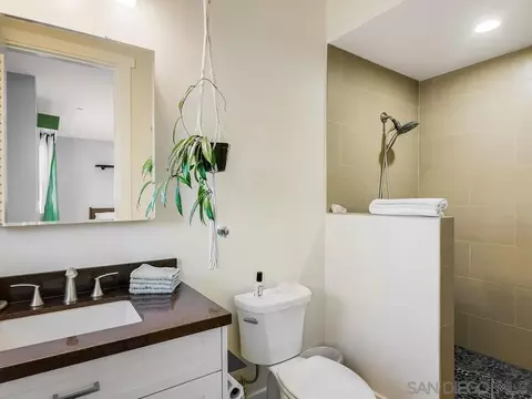 Bath - 120 I Ave, Coronado, CA 92118 photo 3 of 4