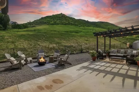 1861 Vista De La Montana, El Cajon, CA 92019