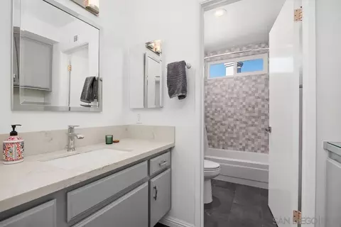 6429 La Vanco Ct, Carlsbad, CA 92009 photo 30