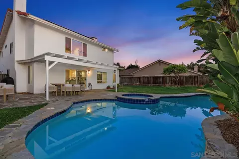 6429 La Vanco Ct, Carlsbad, CA 92009 photo 2