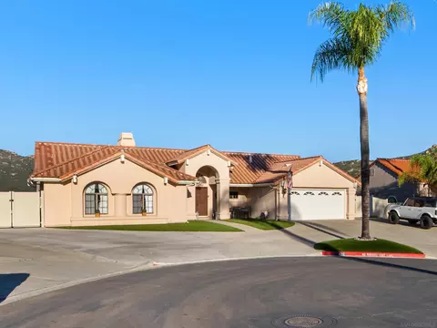 Exterior - 475 Summerhill Ter, Alpine, CA 91901 photo 3 of 3