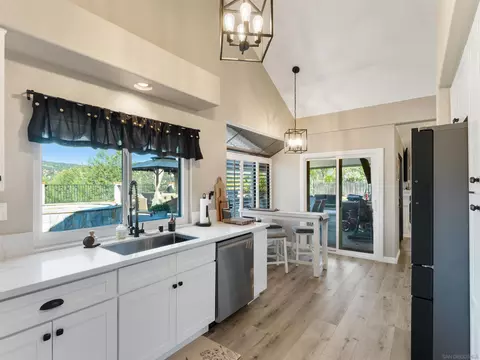 Kitchen - 475 Summerhill Ter, Alpine, CA 91901 photo 1 of 2
