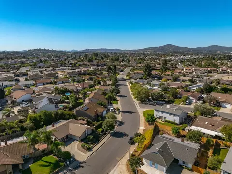 View/Area - 2020 Gary Ln, Escondido, CA 92026 photo 2 of 7