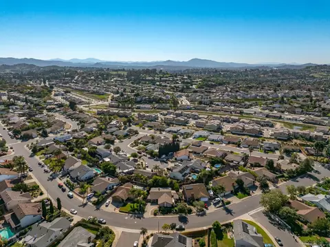 View/Area - 2020 Gary Ln, Escondido, CA 92026 photo 7 of 7