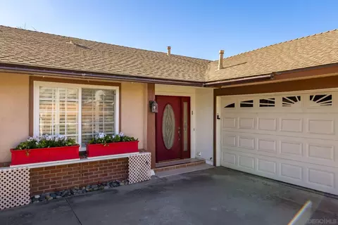 Exterior - 2020 Gary Ln, Escondido, CA 92026 photo 2 of 6