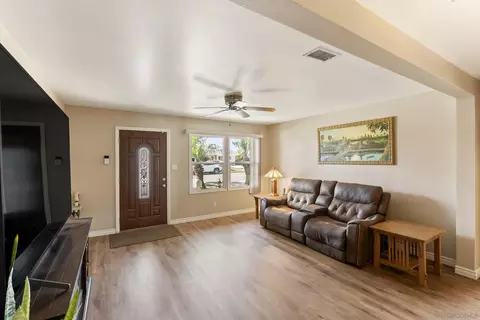 595 Verdin St, El Cajon, CA 92019 photo 4