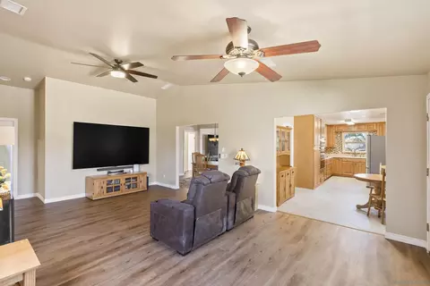 595 Verdin St, El Cajon, CA 92019 photo 10