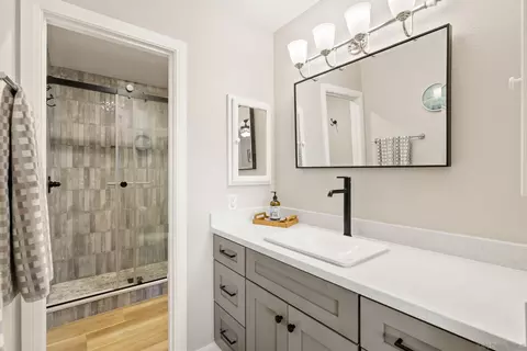 Bath - 4790 70th St #6, La Mesa, CA 91942 photo 2 of 4