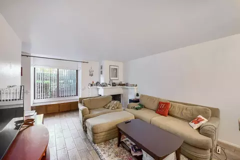 4085 Crystal Dawn #104, San Diego, CA 92122