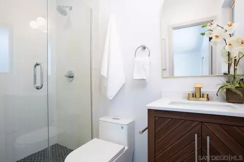 Bath - 9542 Markwood, Santee, CA 92071 photo 3 of 3
